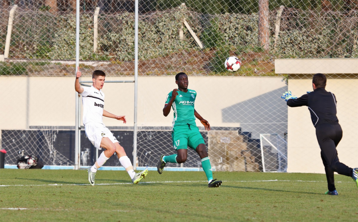 Грозненцы обыграли «Славию» в контрольном матче