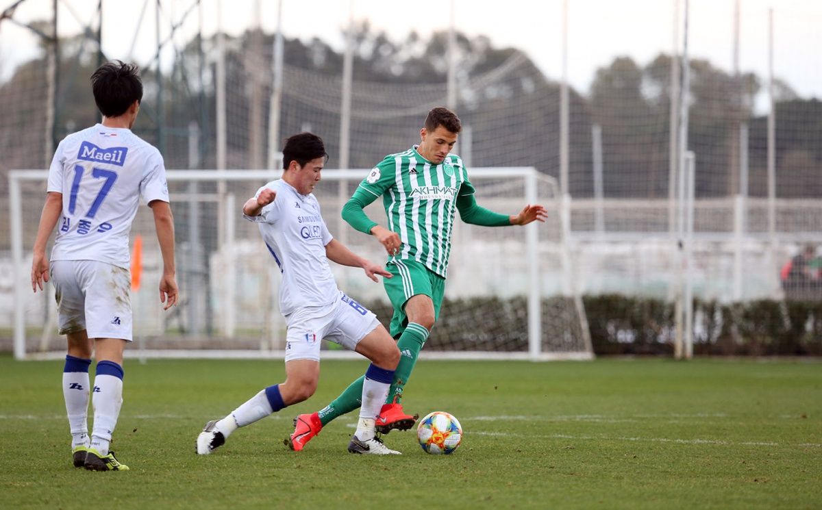 «Ахмат» провел контрольный матч с клубом «Сувон Самсунг Блюуингз».
