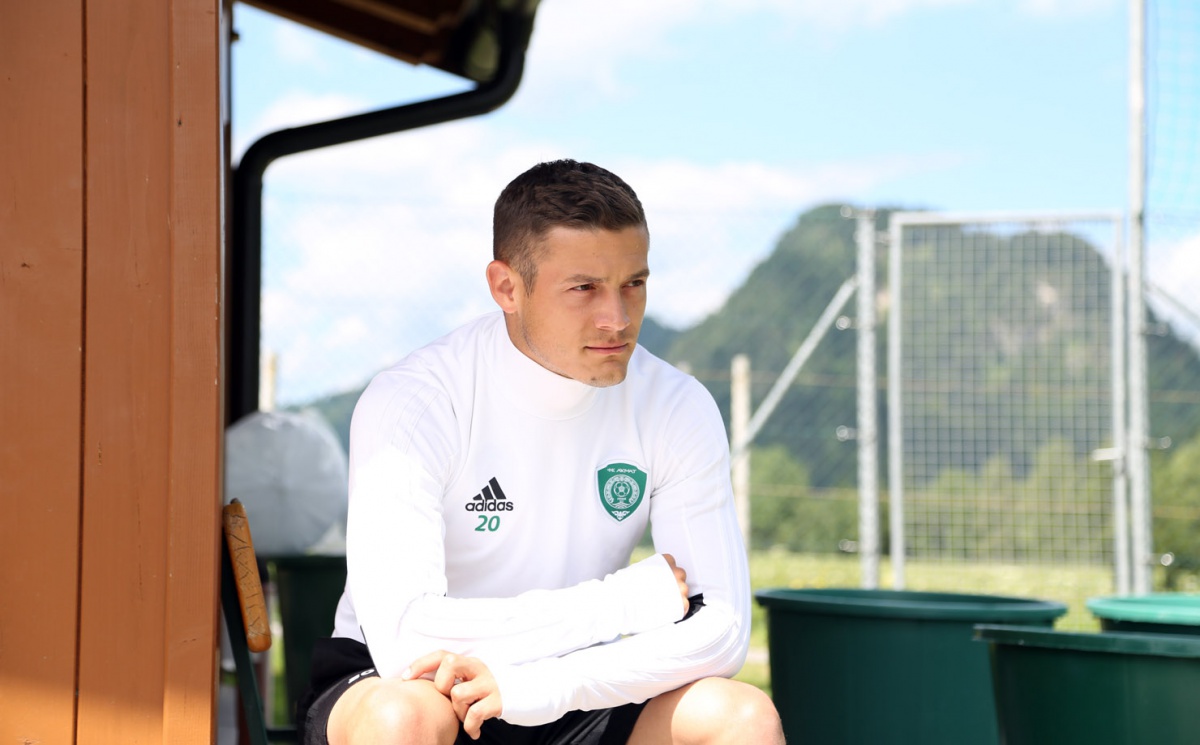 Торже на правах аренды перешел в "Карабюкспор"