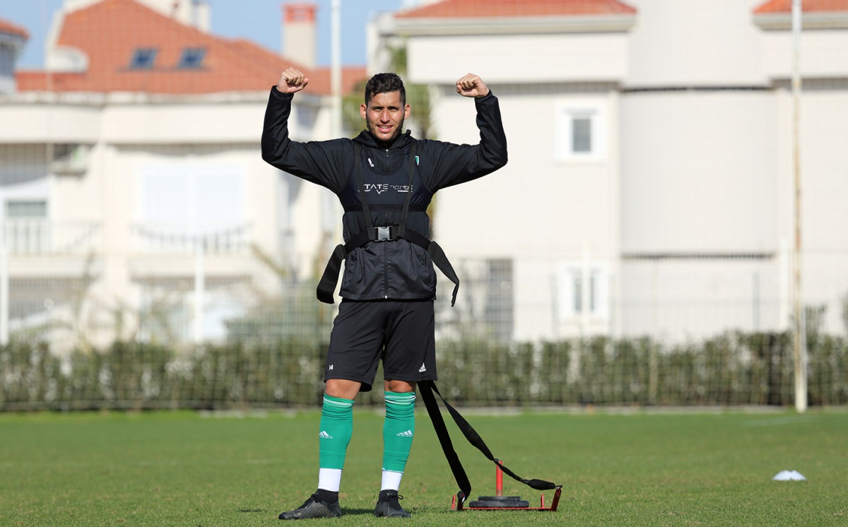 Фоторепортаж с тренировочного сбора ФК «Ахмат» в Турции