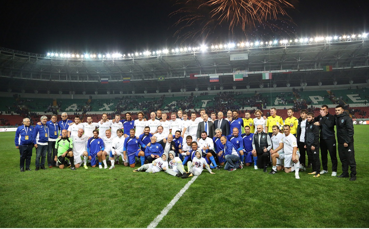 В Грозном прошел матч между командой "Лидер-65" и сборной ветеранов Италии