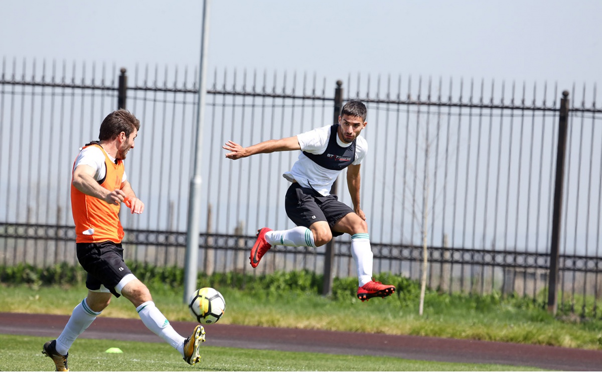 Фоторепортаж с тренировки ФК «Ахмат» 