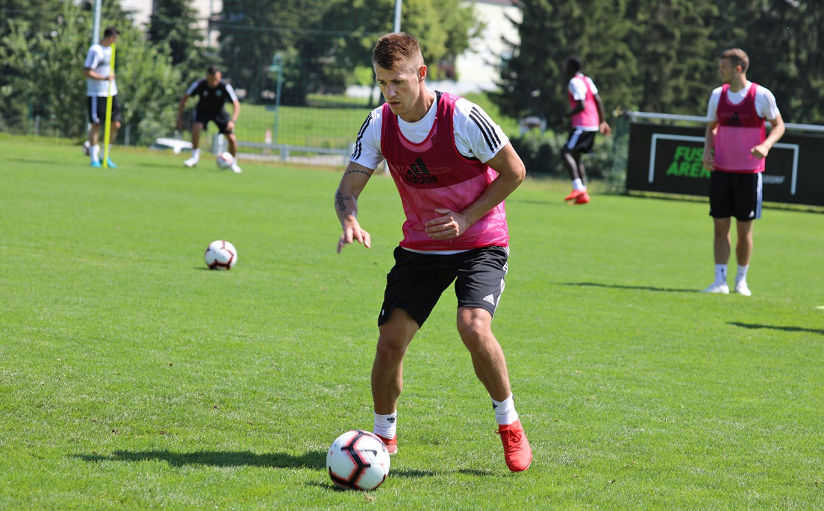 Семенов, Шиманьски и Роши присоединились к ФК "Ахмат" в Австрии 