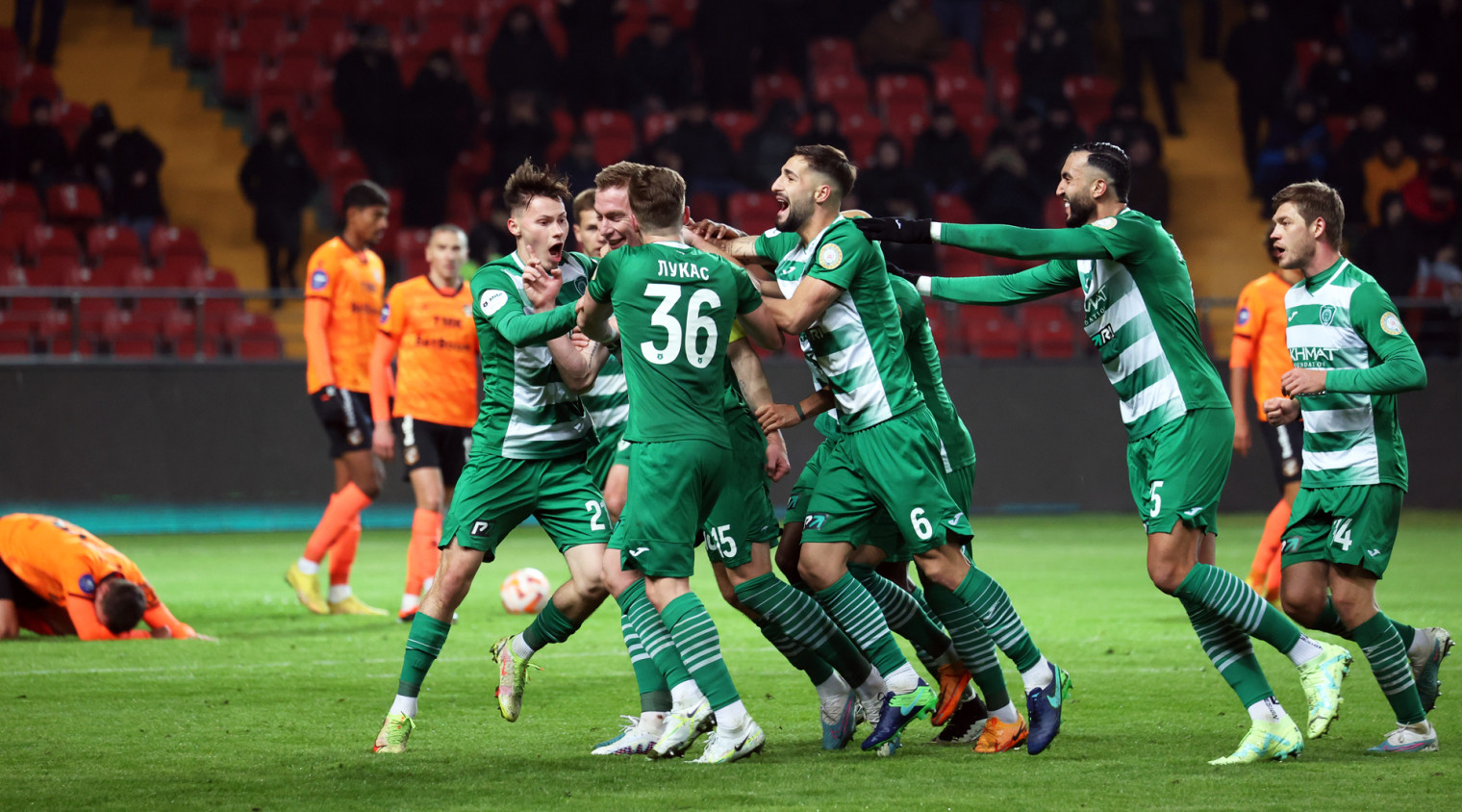 За кадром: "Ахмат" - "Урал"