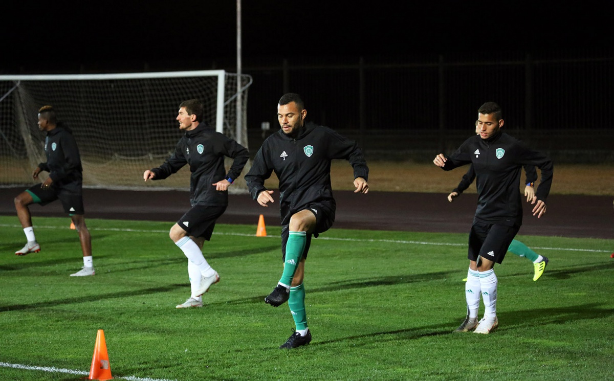 Грозненцы приступили к тренировкам 