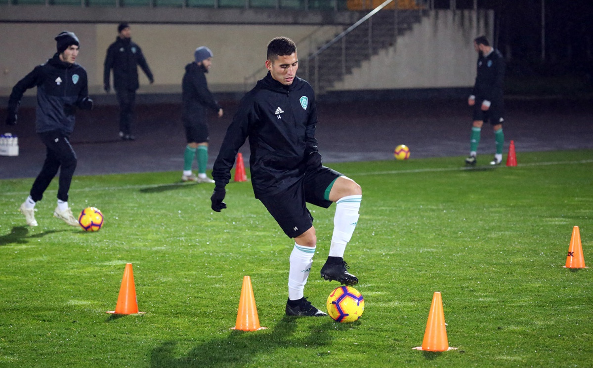 «Ахмат» начал подготовку к матчу с ЦСКА.