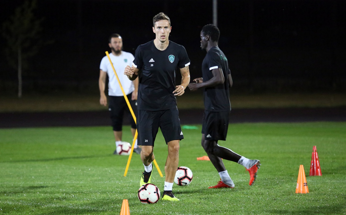 Зоран Нижич провел первую тренировку в ФК "Ахмат"