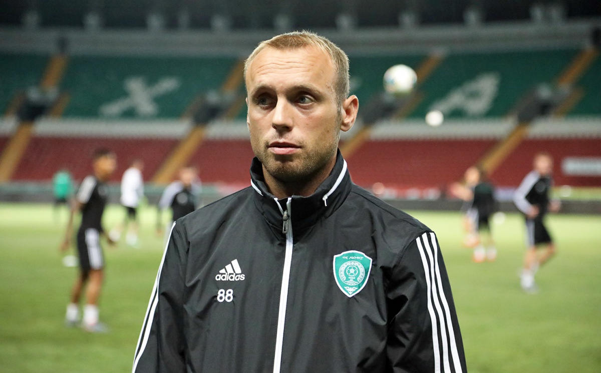 Денис Глушаков занимается по индивидуальной программе