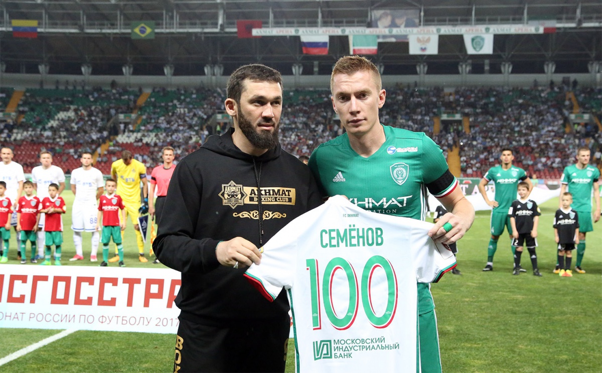 Андрей Семенов подписал новый контракт с ФК "Ахмат"