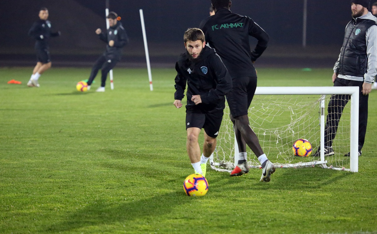 Фоторепортаж: Подготовка к матчу с «Крыльями Советов»