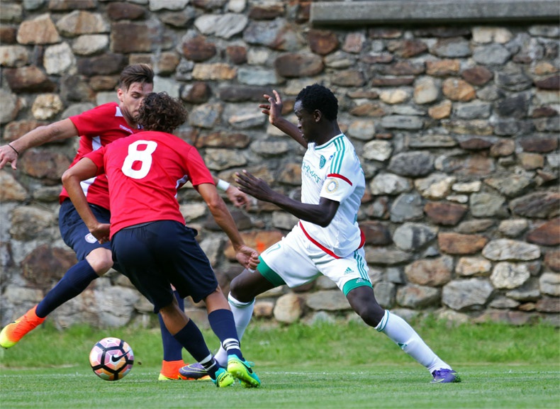 Аблае Мбенг: "Матчи с итальянскими командами - хорошая школа"