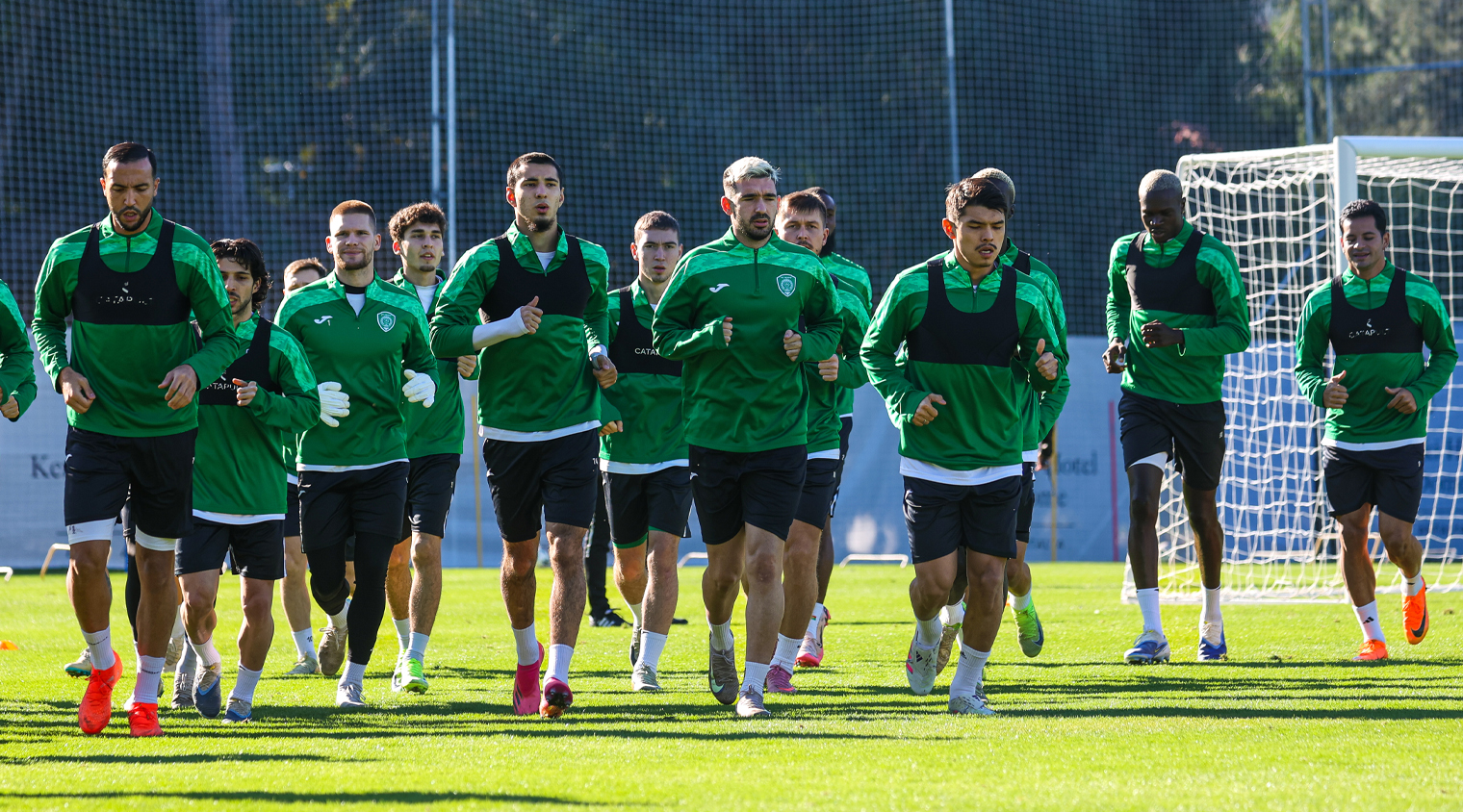 Фото: грозненцы провели тренировку перед первой игрой на сборах в Турции