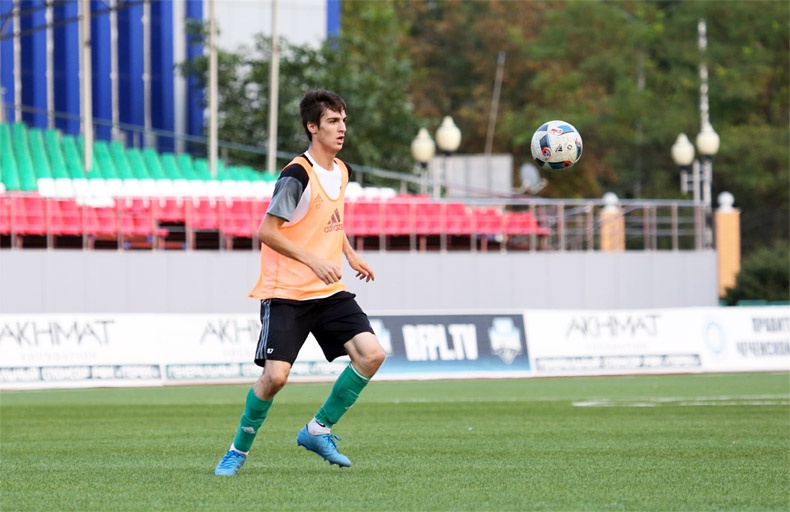 Фоторепортаж: Подготовка молодежного состава к матчу с «Ростовом»