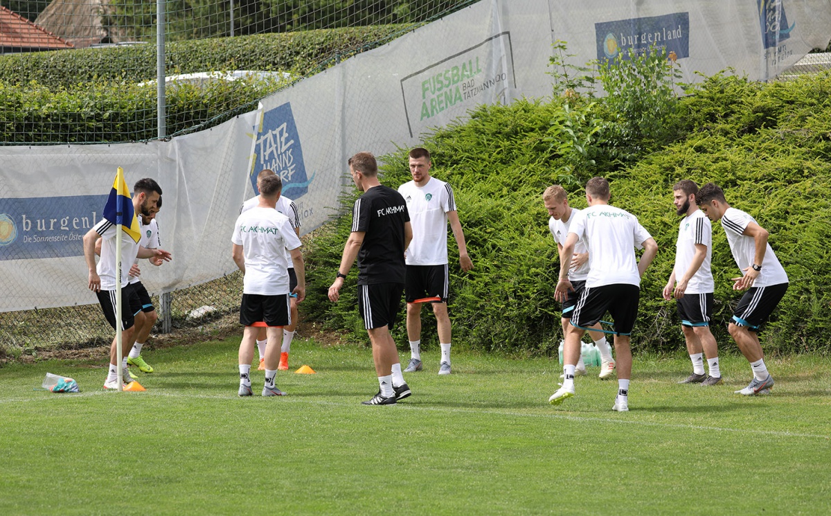 В субботу «Ахмат» провёл две тренировки в Австрии