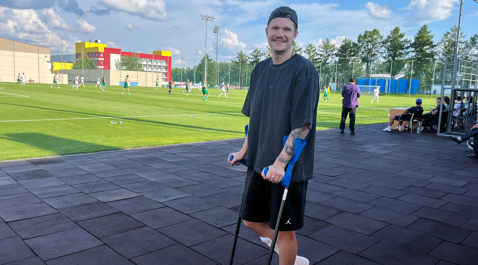 Евгений Харин поддержал команду в игре с «Динамо»