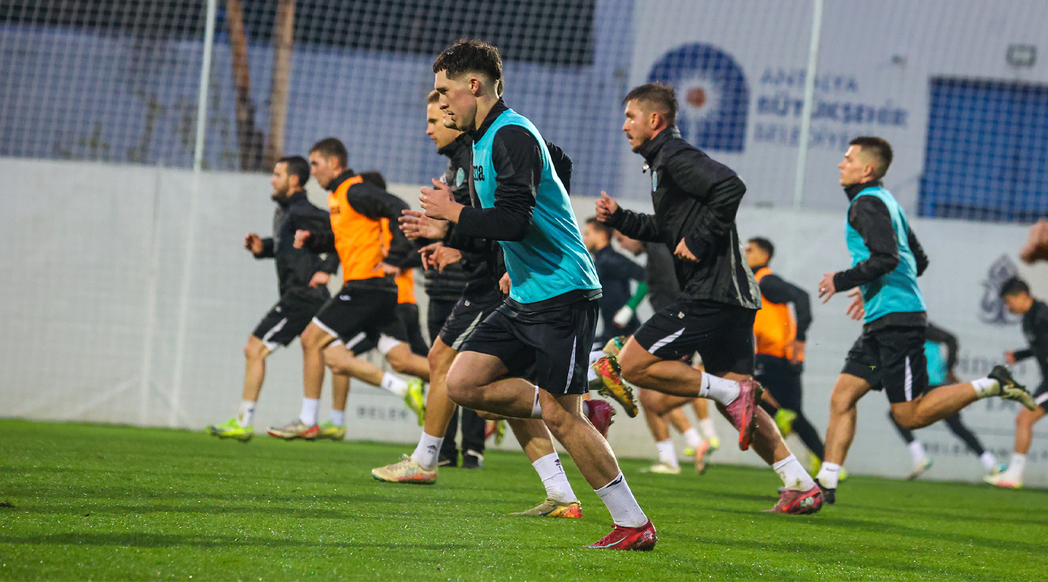 Фото: второй тренировочный день сборов в Турции