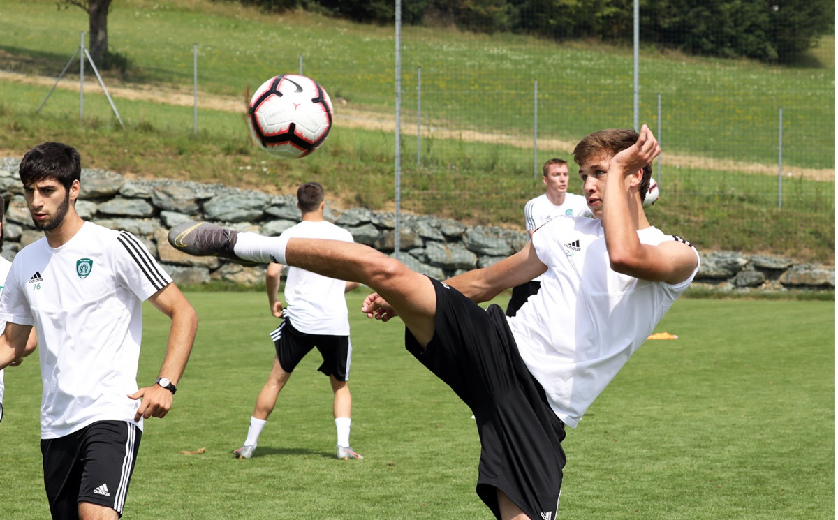 Лечи Садулаев забил гол за юношескую сборную России