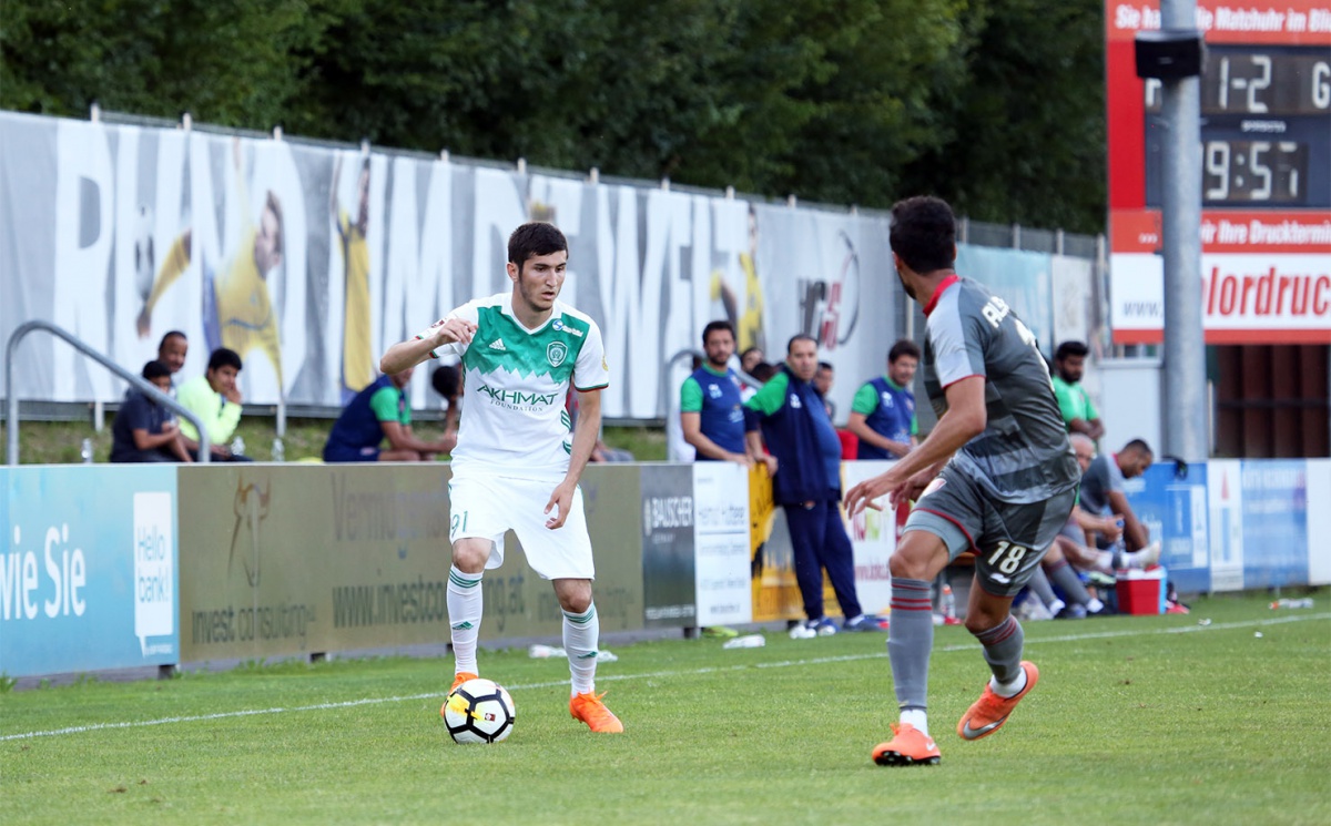 Грозненцы провели контрольный матч с "Аль-Духайлем"